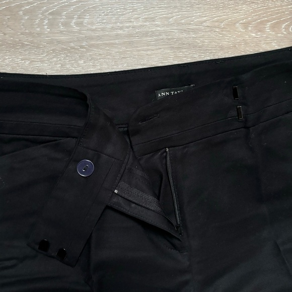 Ann Taylor Signature Cuffed Capris 8 - Picture 3 of 5